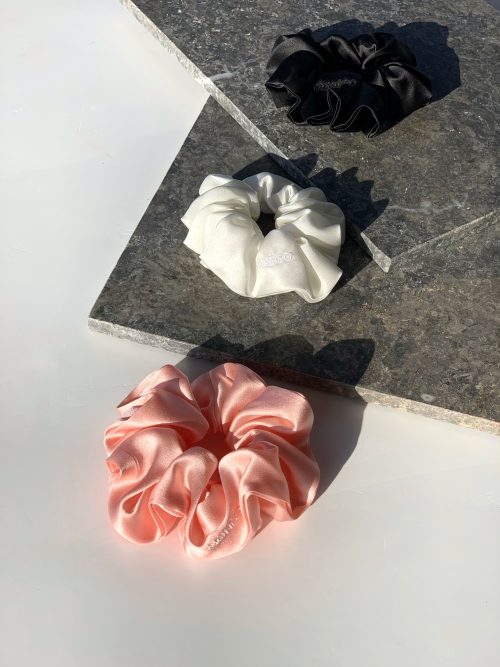 Копринен ластик Scrunchie – White