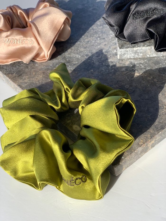 Копринен ластик Scrunchie - OLIVE - Image 2