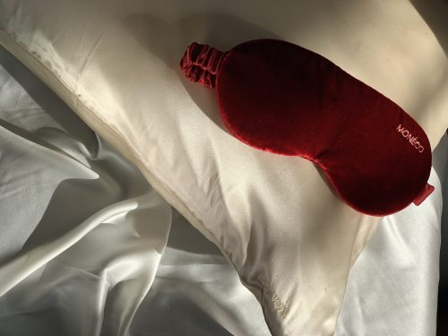 Mască de somn din mătase – Red Velvet