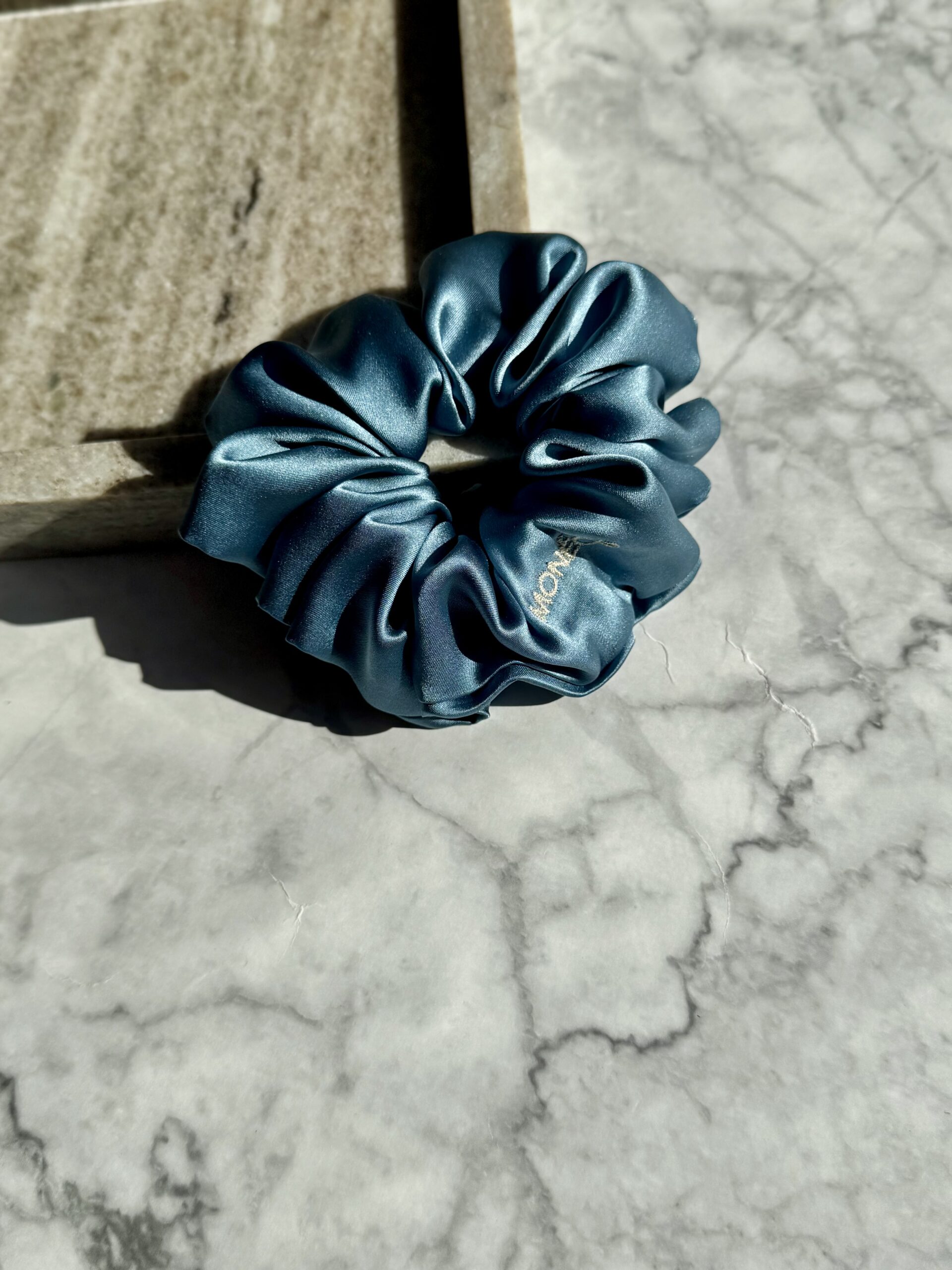 Копринен ластик Scrunchie - Steel Blue