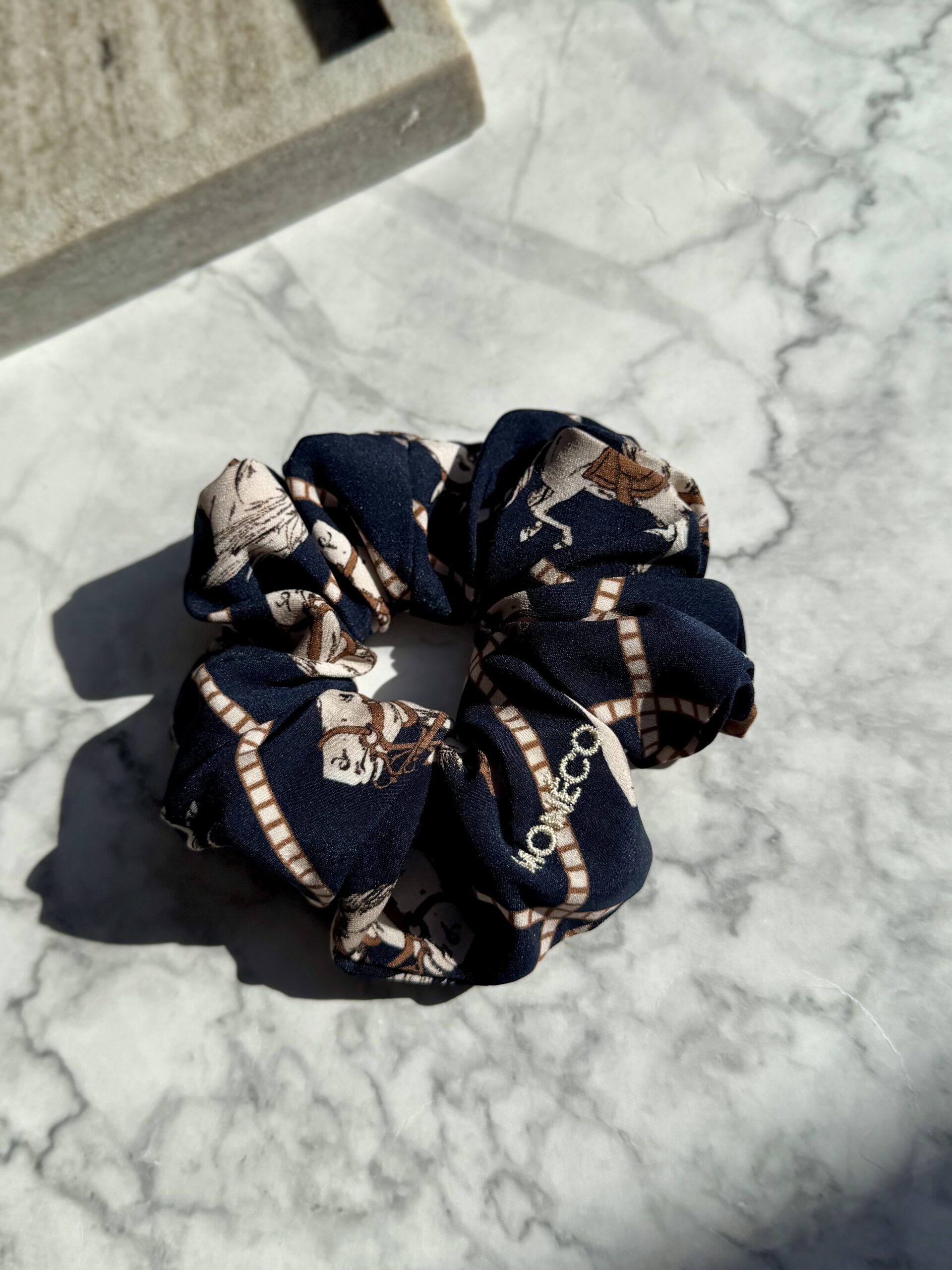 Копринен ластик Scrunchie - Cheval - Image 4