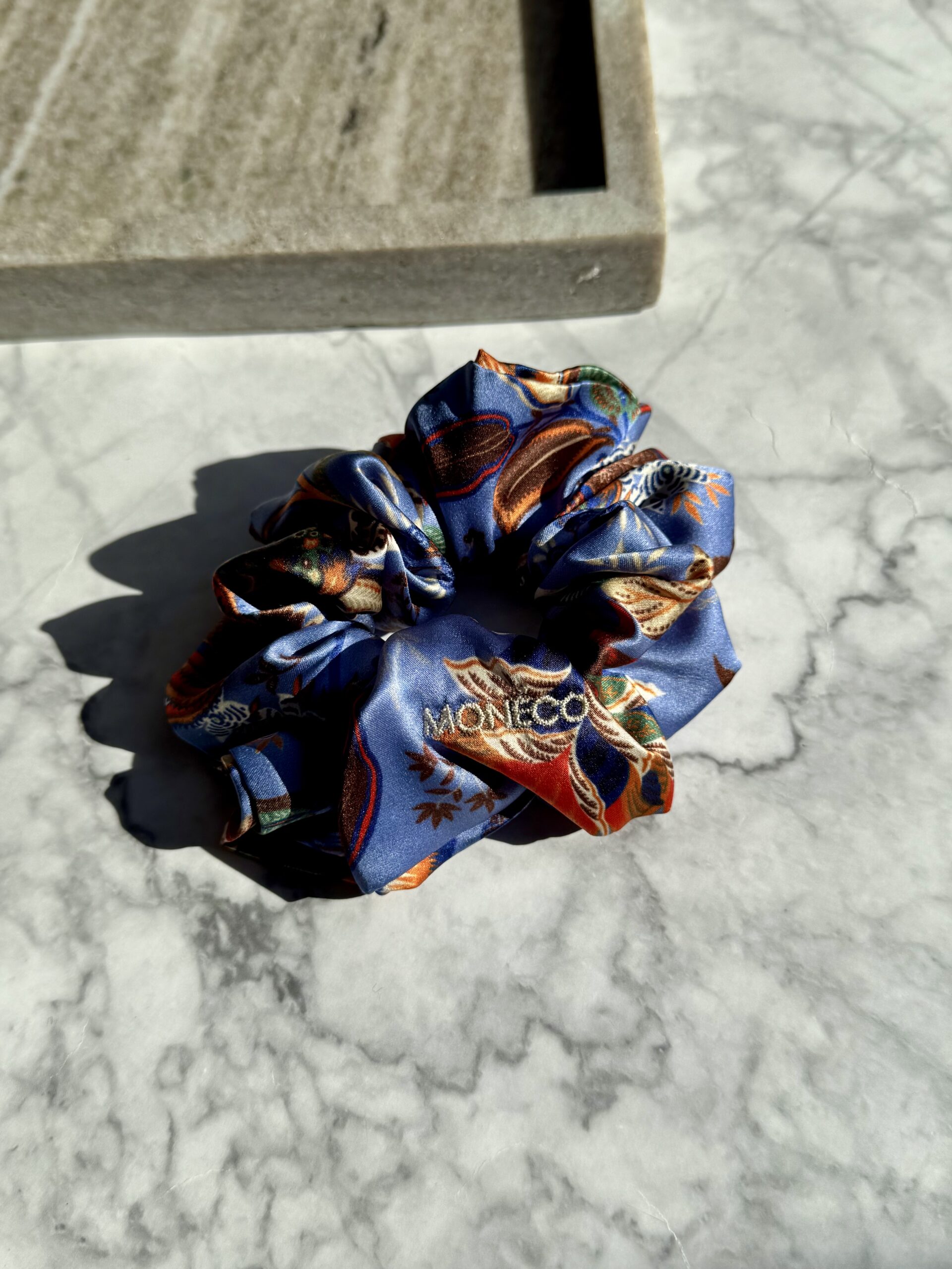 Копринен ластик Scrunchie - Garnier — изображение 3