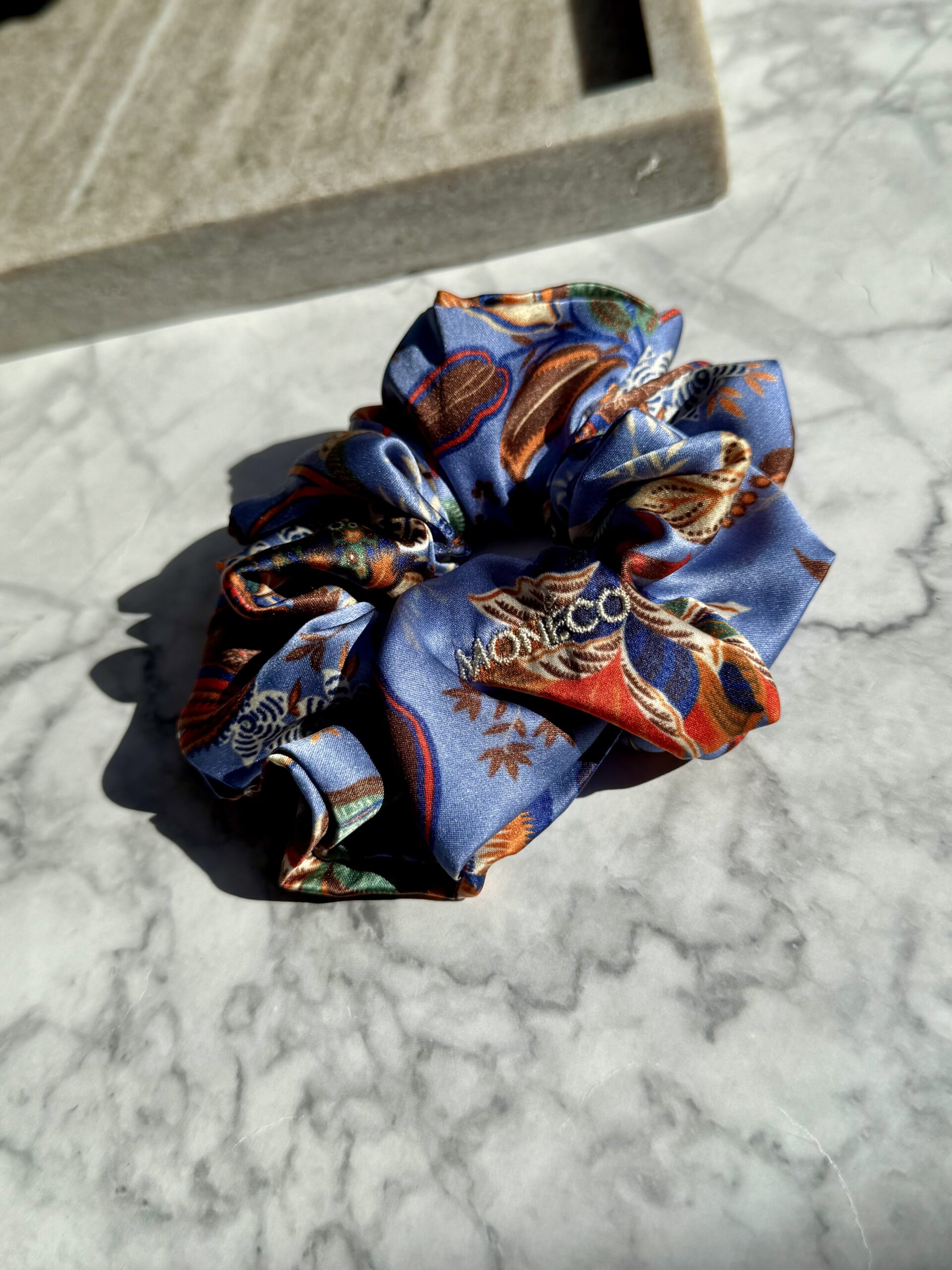 Копринен ластик Scrunchie - Garnier — изображение 4