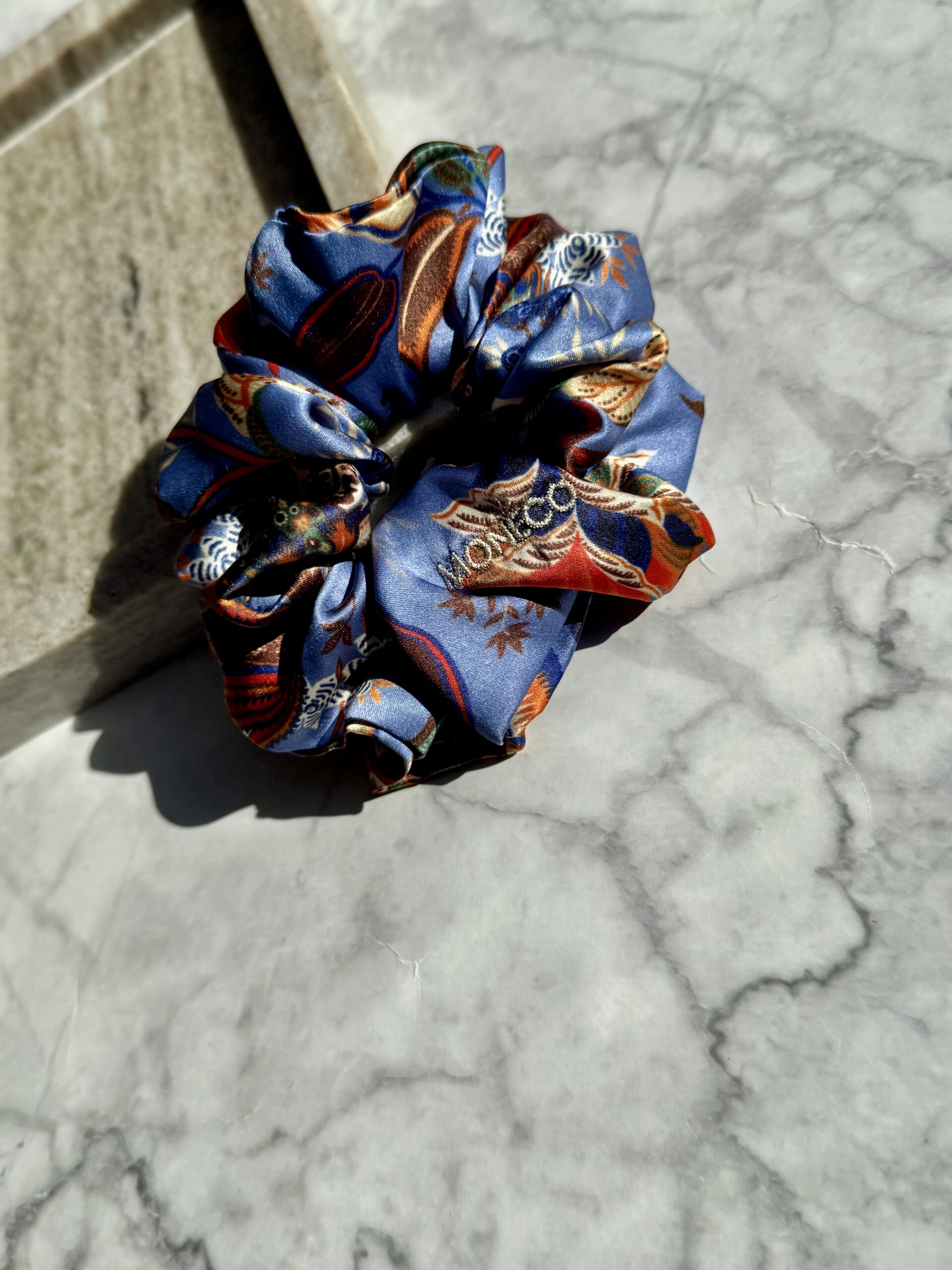 Копринен ластик Scrunchie - Garnier