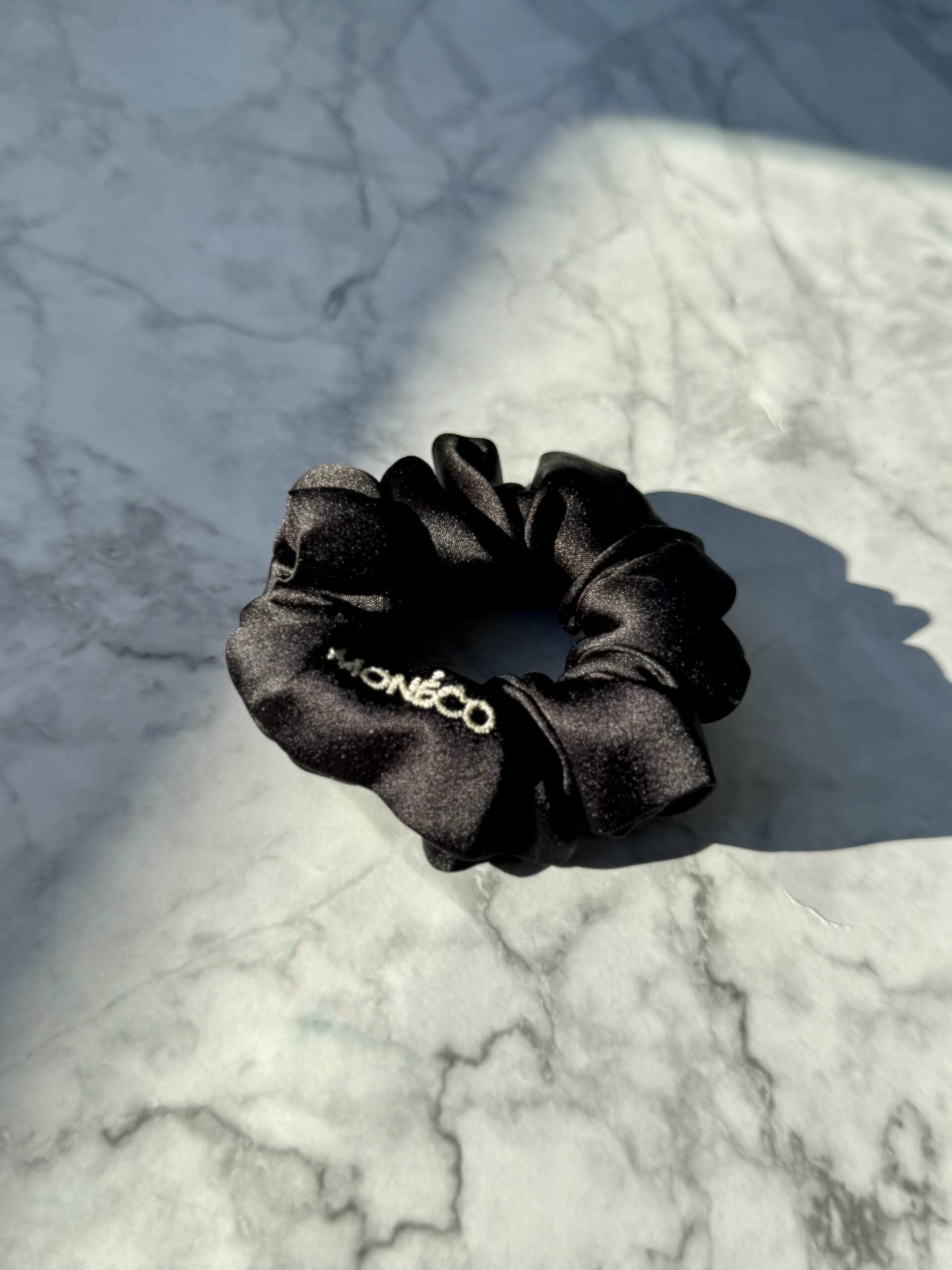 Комплект копринени ластици - Scrunchie XS Classic Noir - Изображение 6