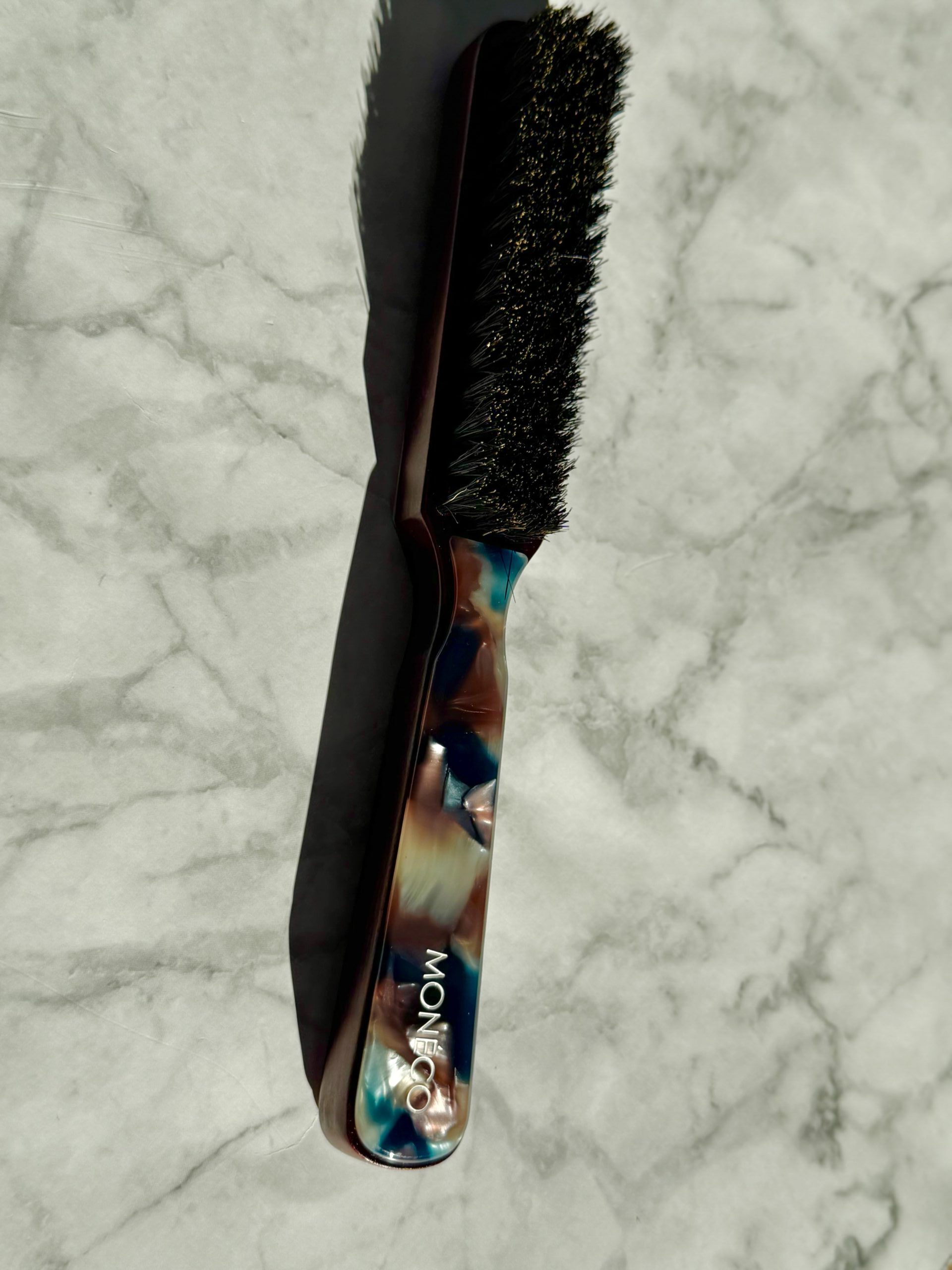 Четка за оформяна на прическа с глигански косъм